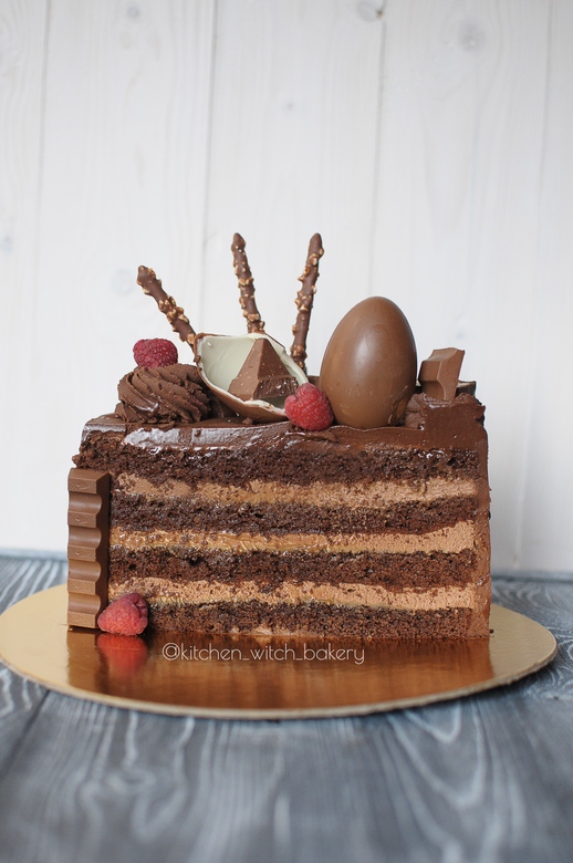 шоколадный торт, трюфельный торт, шоколадно-карамельный торт